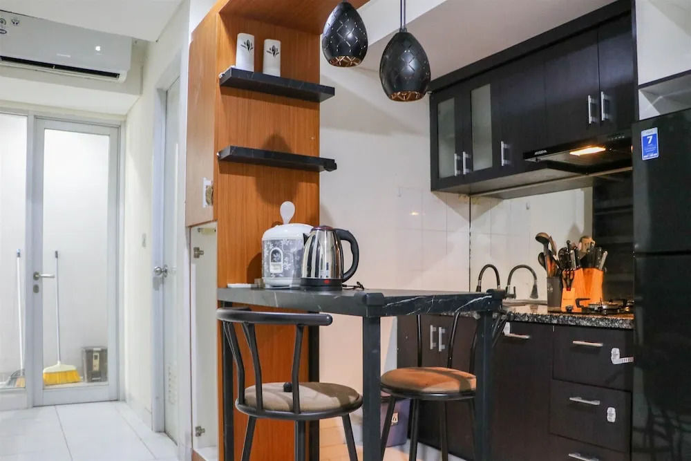 Warm And Homey 2Br At Sentraland Cengkareng Apartment