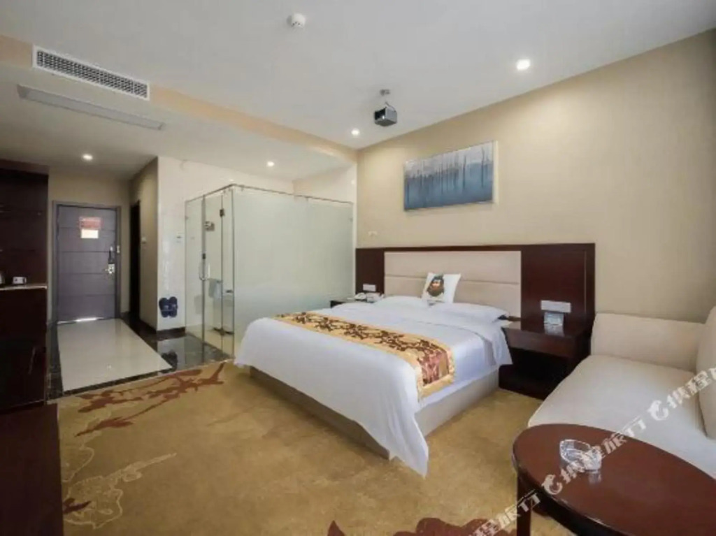 S.devons International Hotel