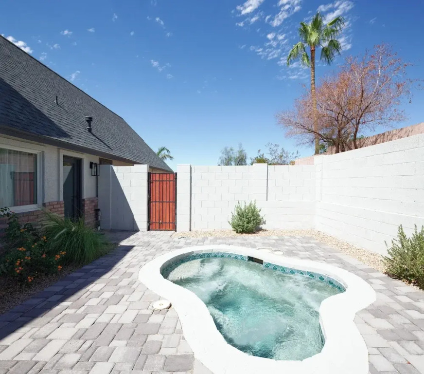 Majestic Mountain Mansion-heated Pool-guest House
