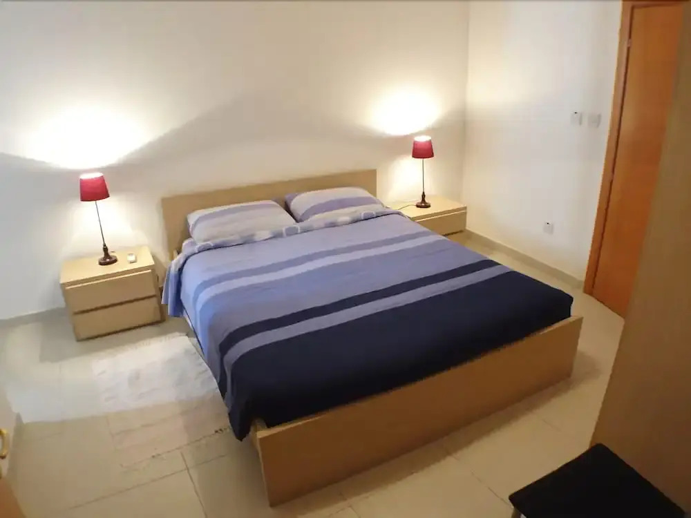Eri Apartments E039