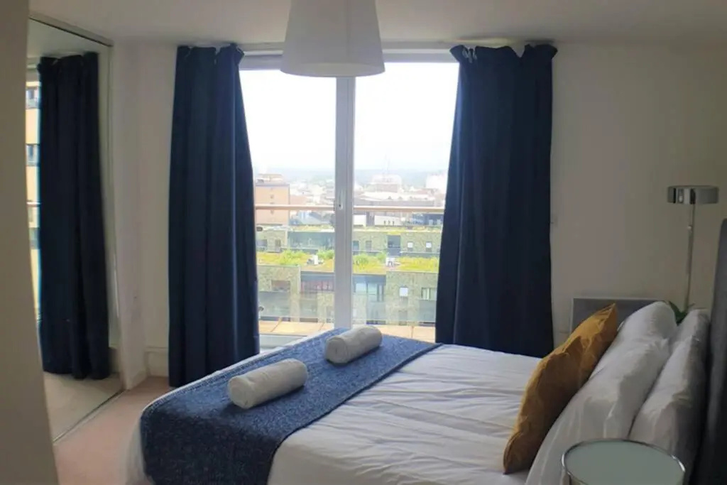 Catchpole Stays - Marconi Plaza- a 2 bed, 2 bathroom apartment with city views in the heart of Chelmsford