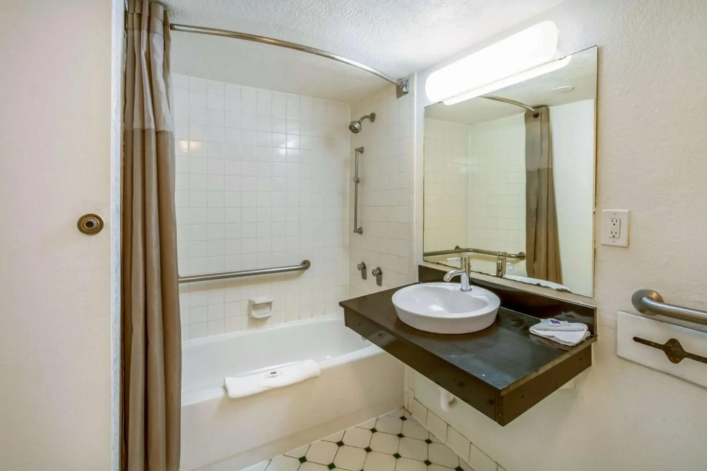 Motel 6-Euless, TX - DFW West