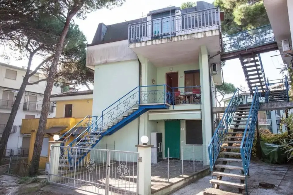 Charming 2-room Apartment in a Peaceful Residential Area