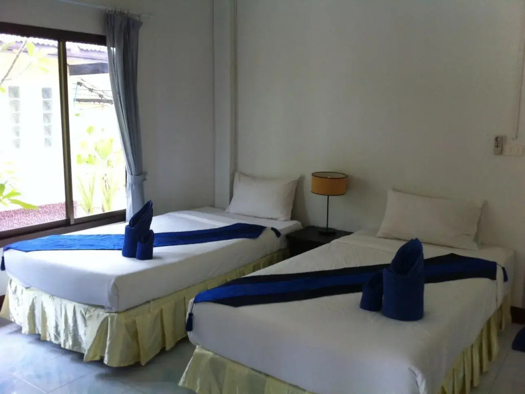 Moonwalk Lanta Resort