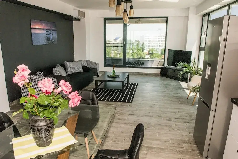Diamond View Apartments