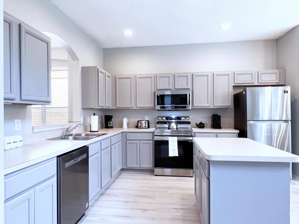 Spacious 7bd Pool Gm Hm Terra Verde Resort-211hbl 7 Bedroom Home by RedAwning