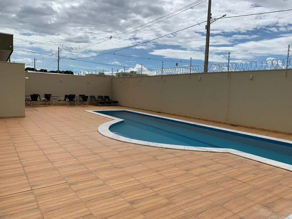 Apartamento com piscina e academia