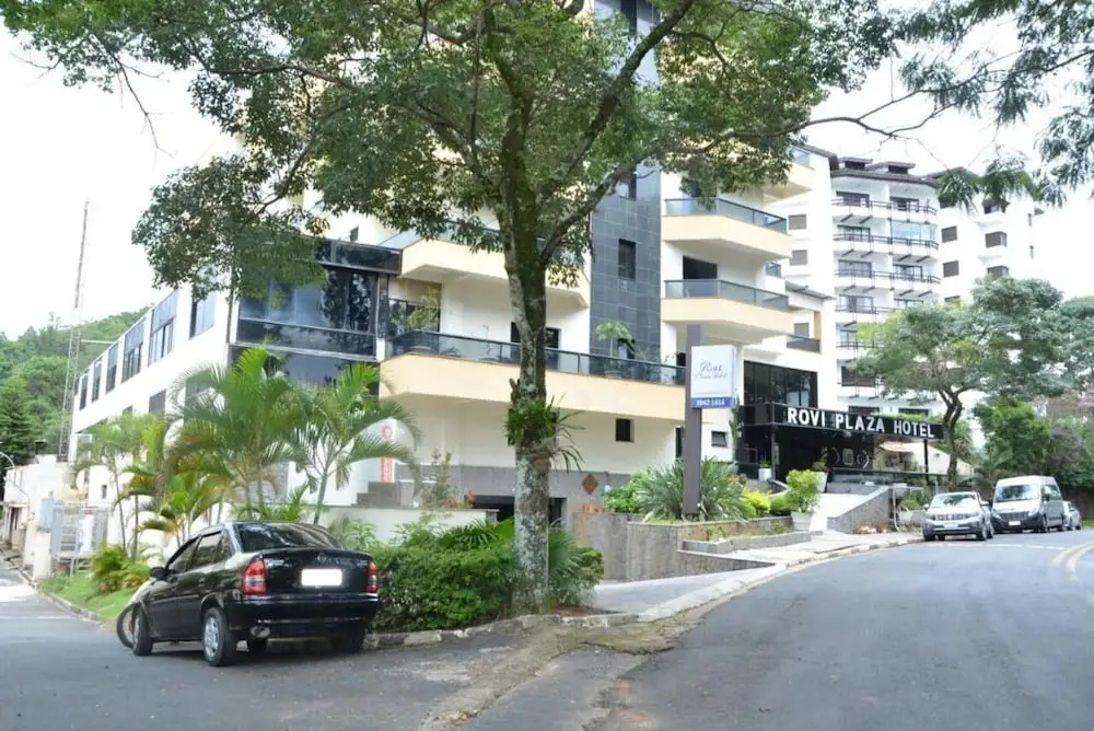 Rovi Plaza Hotel