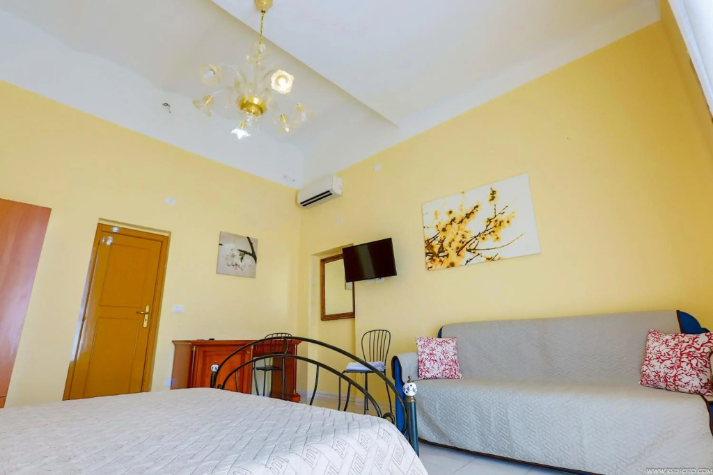 Gordons Apartment