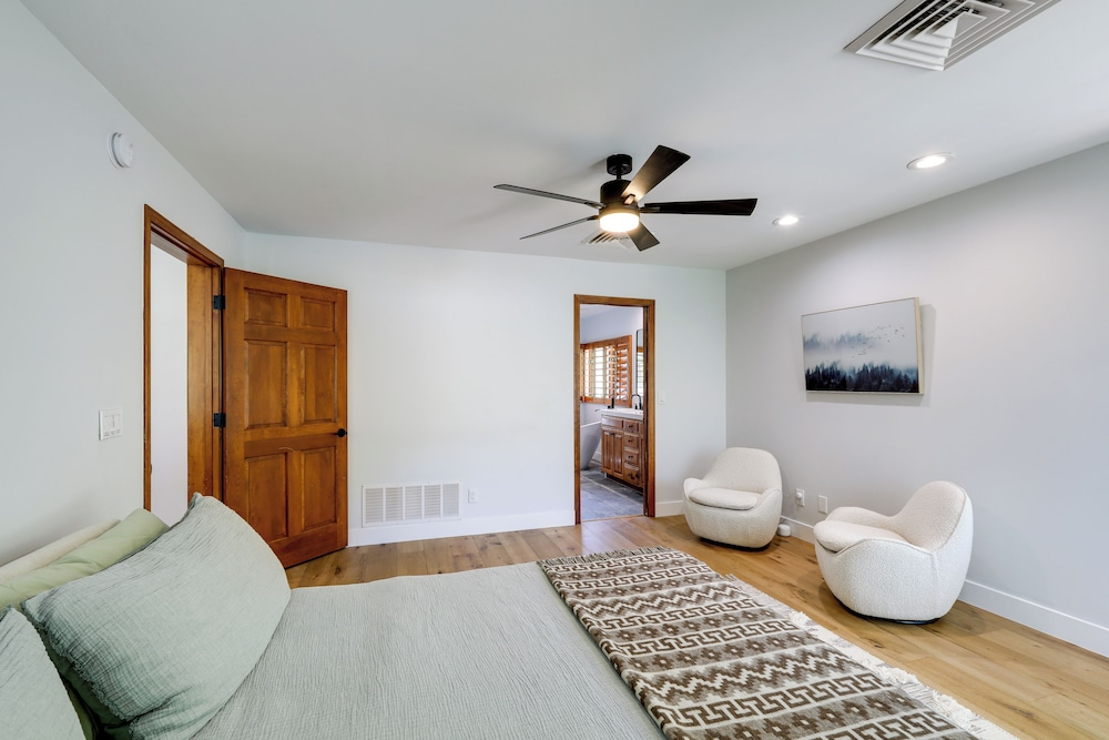 Spacious Flagstaff Home w/ Hot Tub & Fire Pit!