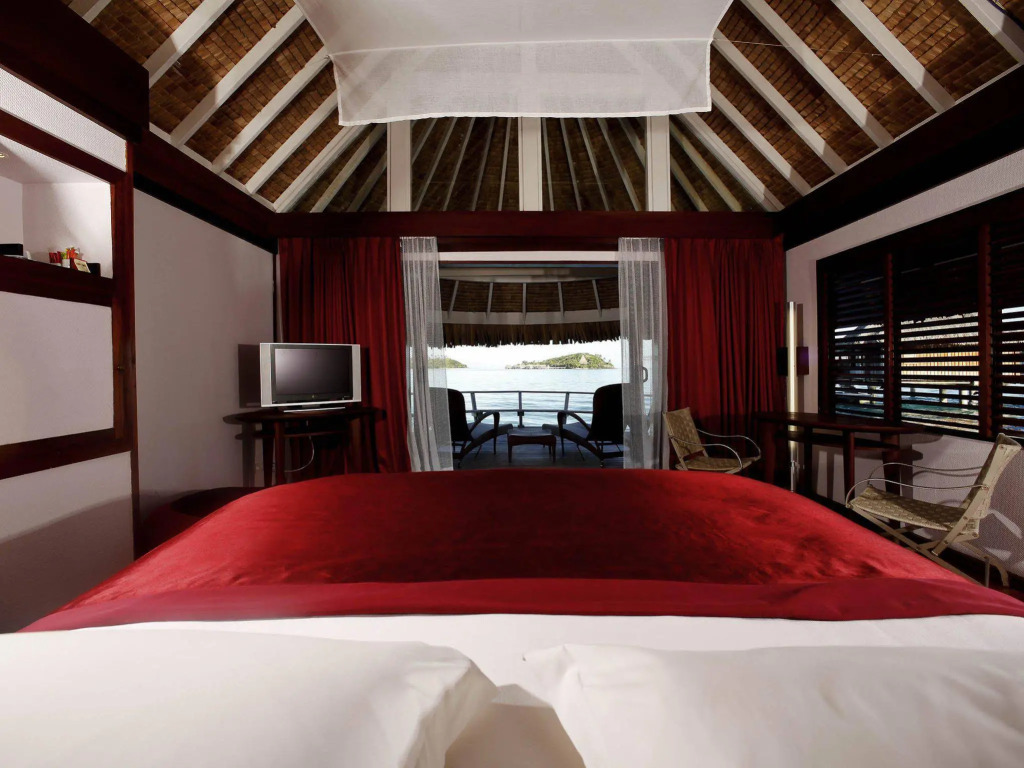 ROYAL BORA BORA