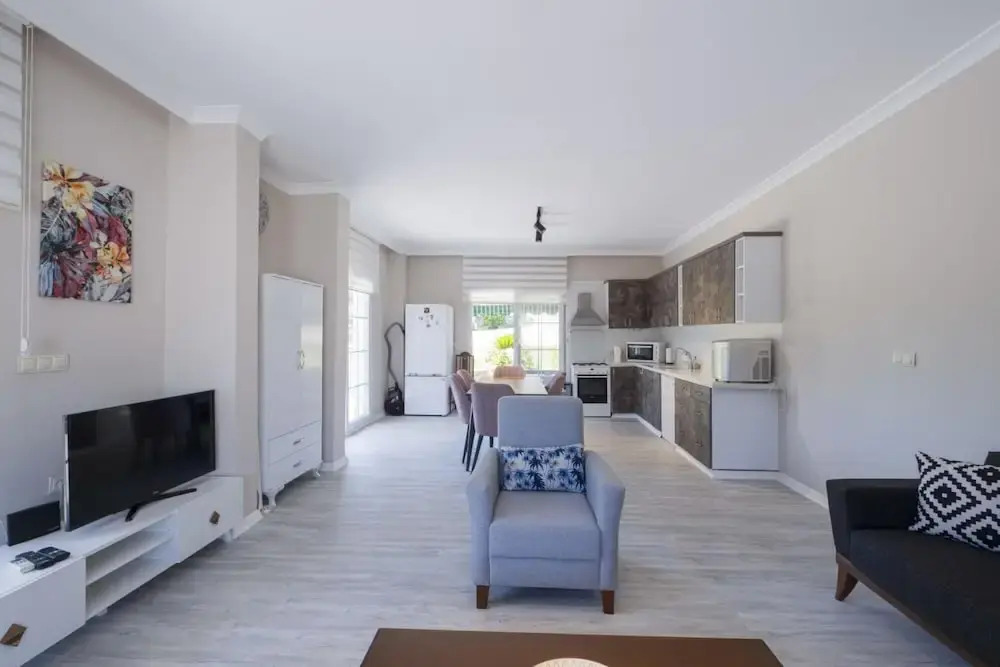 Greenery Home with Shared Pool in Marmaris