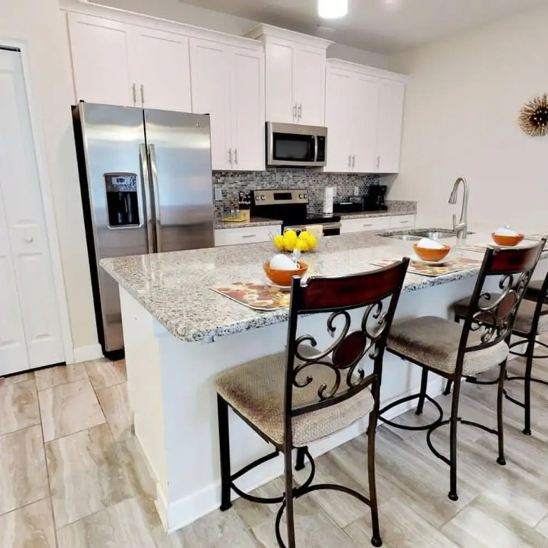 3083 Awesome 4BD Fantastic Club House