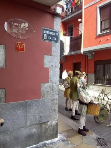 Andra Mari Apartamentu Turistikoak