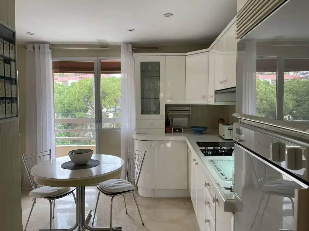 Pent-house, 3 Bedroom, Sleeps 6, Parking
