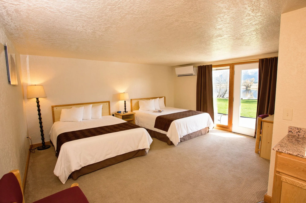 Ninepipes Lodge