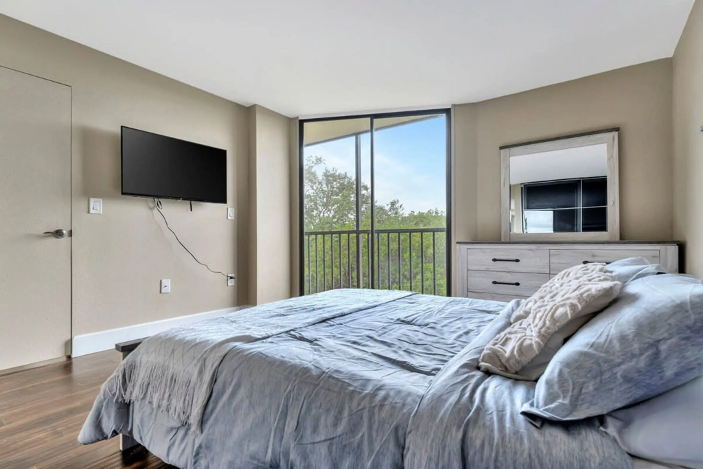 Cove Cay 2bd - 5 Star Amenities on the Golf Course