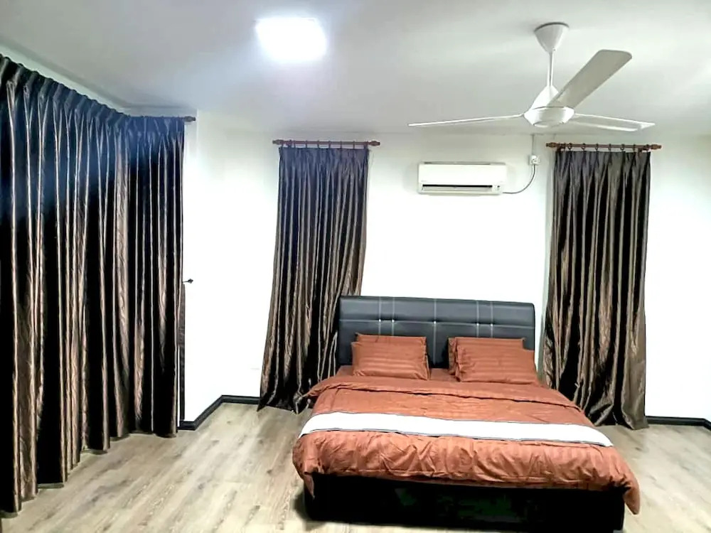 OYO HOME 90769 Flo Inn Homestay Bsi