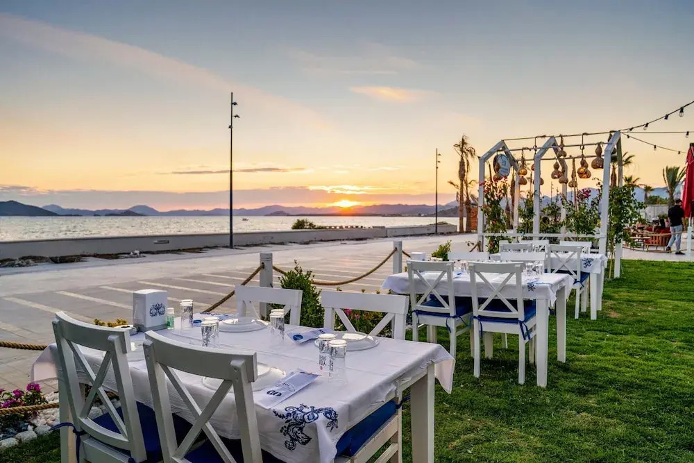 Uras Beach Hotel