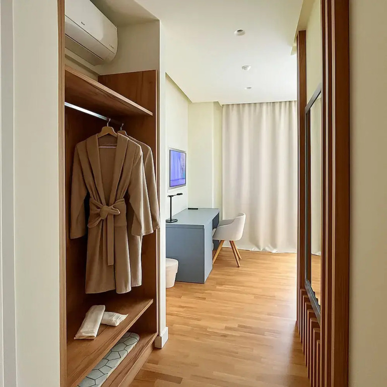 Elite Patras Suites