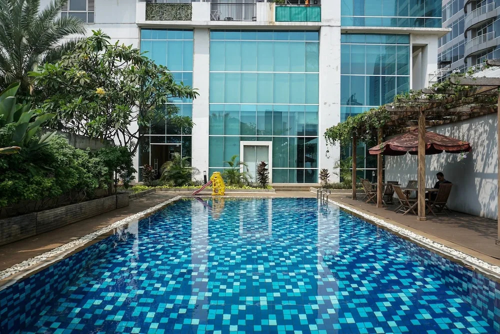 Warm And Comfort Living 1Br At 8Th Ambassade Kuningan Apartment