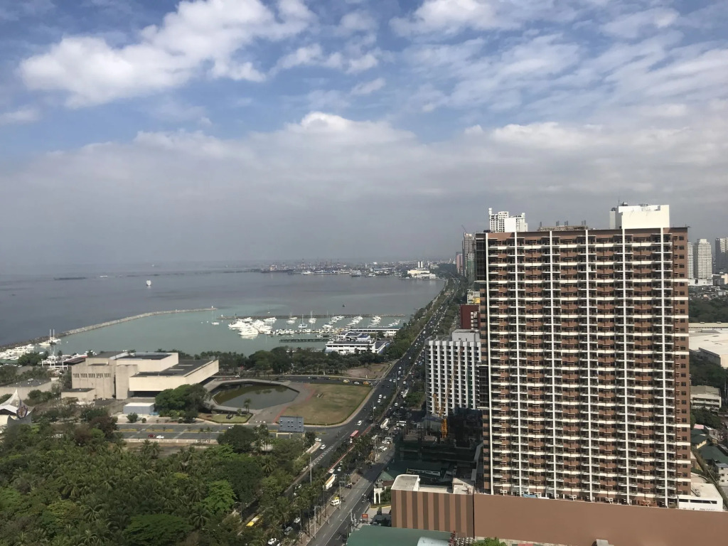 RBB Suites Breeze Residences