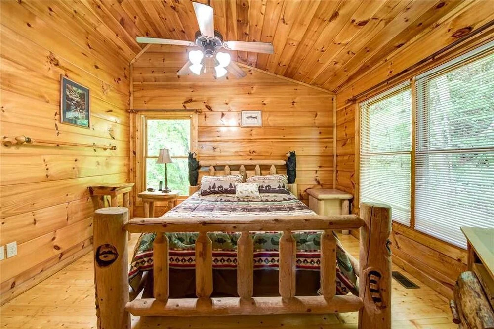 Cabin of Dreams - Three Bedroom Cabin