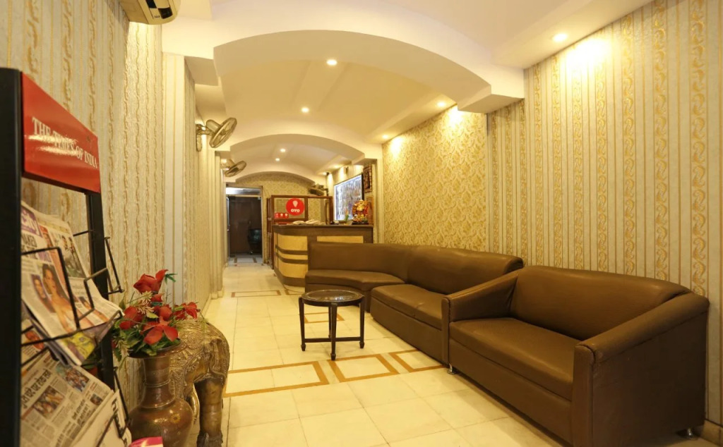 OYO 7844 Hotel Welcome Plaza