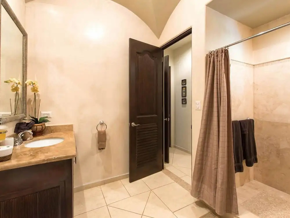 Amazing 2b 2 12 Bathroom Condo