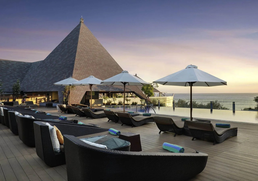 The Kuta Beach Heritage Hotel