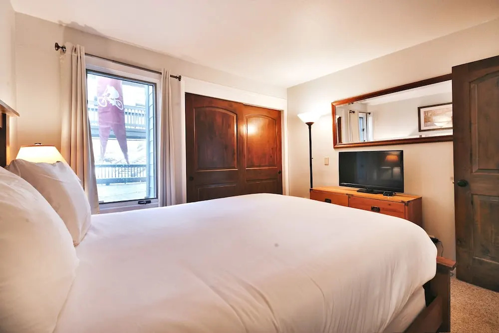Snow Flower 104 2 Bedroom Condo by RedAwning