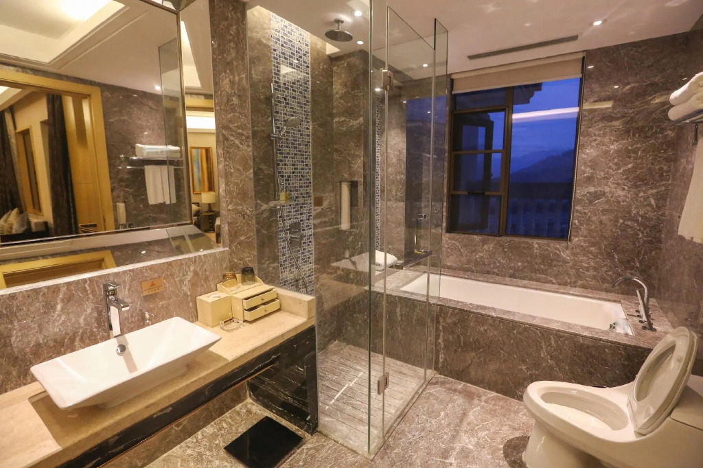 Kingworld Hotel Gui'an