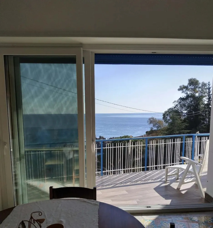 House With 3 Bedrooms in Copanello, With Wonderful sea View, Furnished Terrace and Wifi Near the Beach