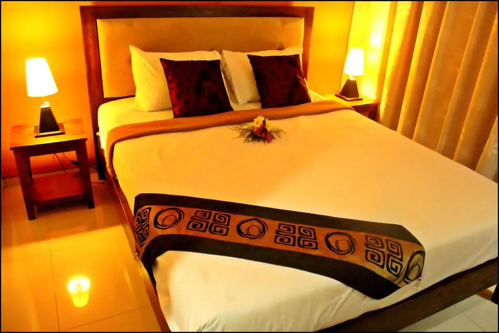 Summer Season Hotel