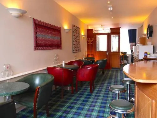 Hotel Adolesce