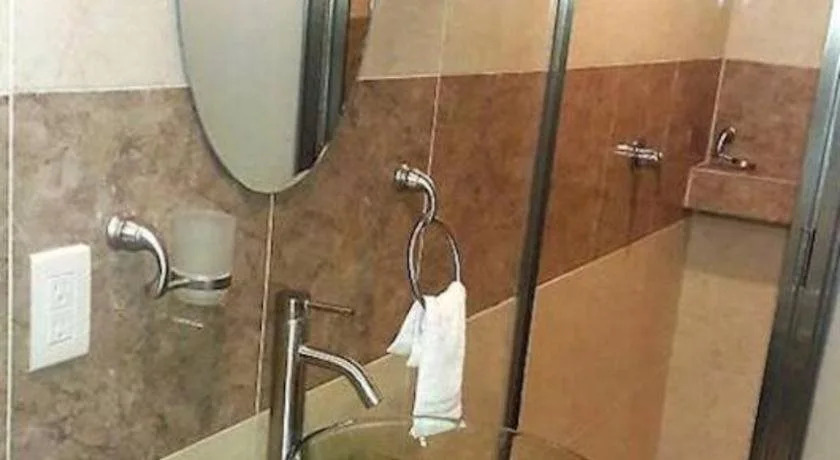 Hotel Versalles Suites