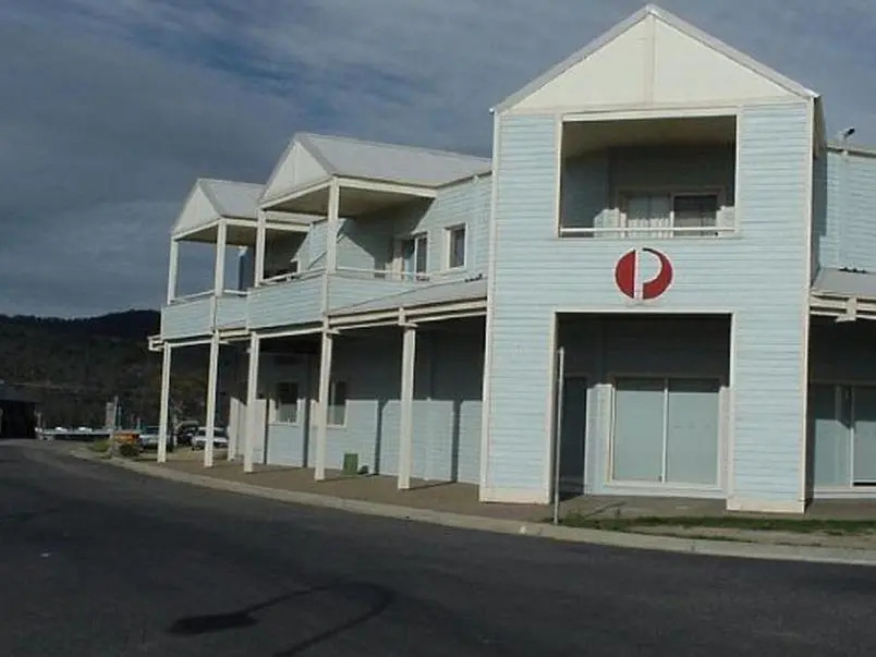 Razorback 8 Moderate Holiday Apartments