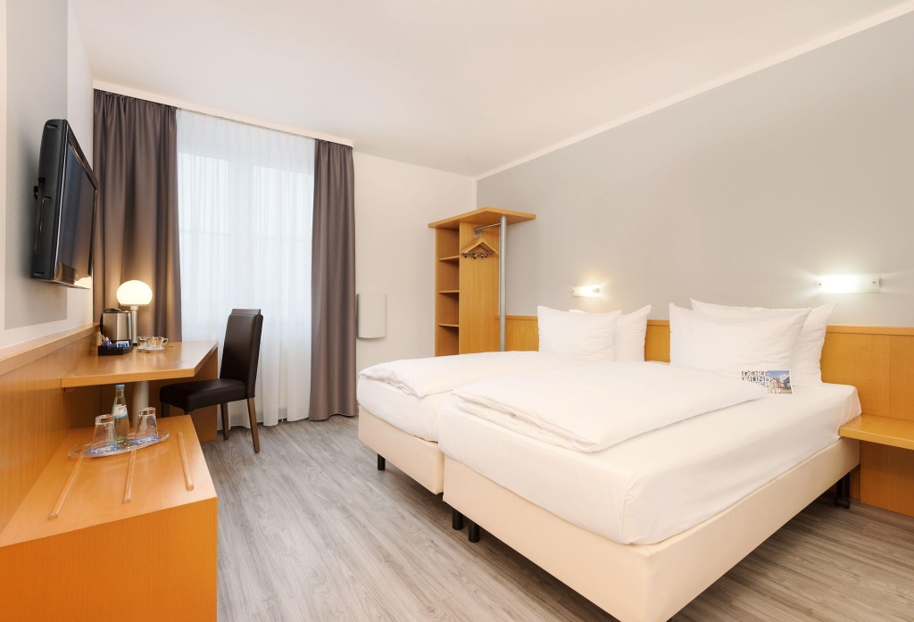Отель Courtyard by Marriott Dortmund