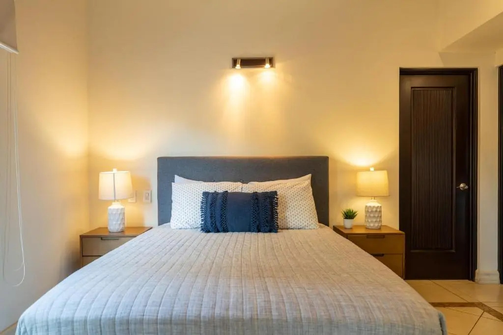 Bocaraca 2 - Luxury 2 BR Condo