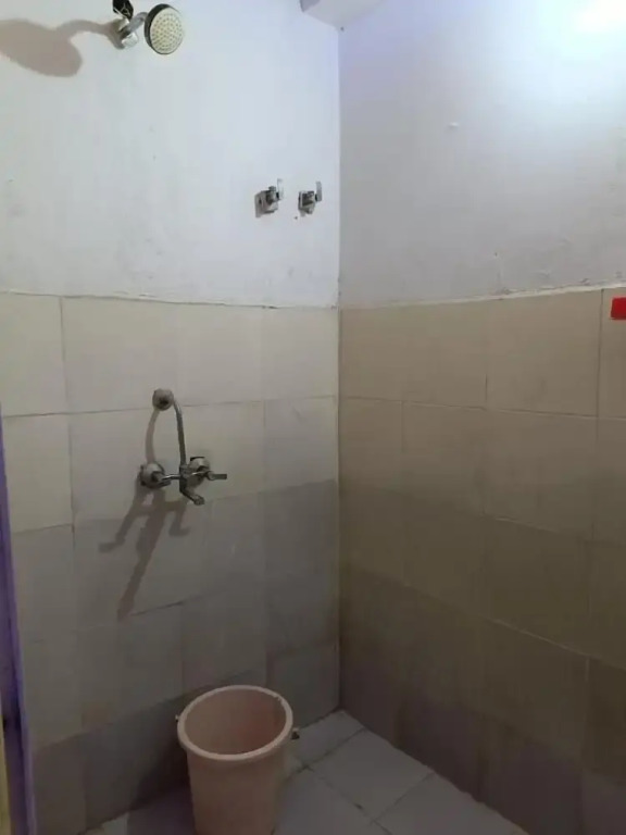 Frazyone Hostel