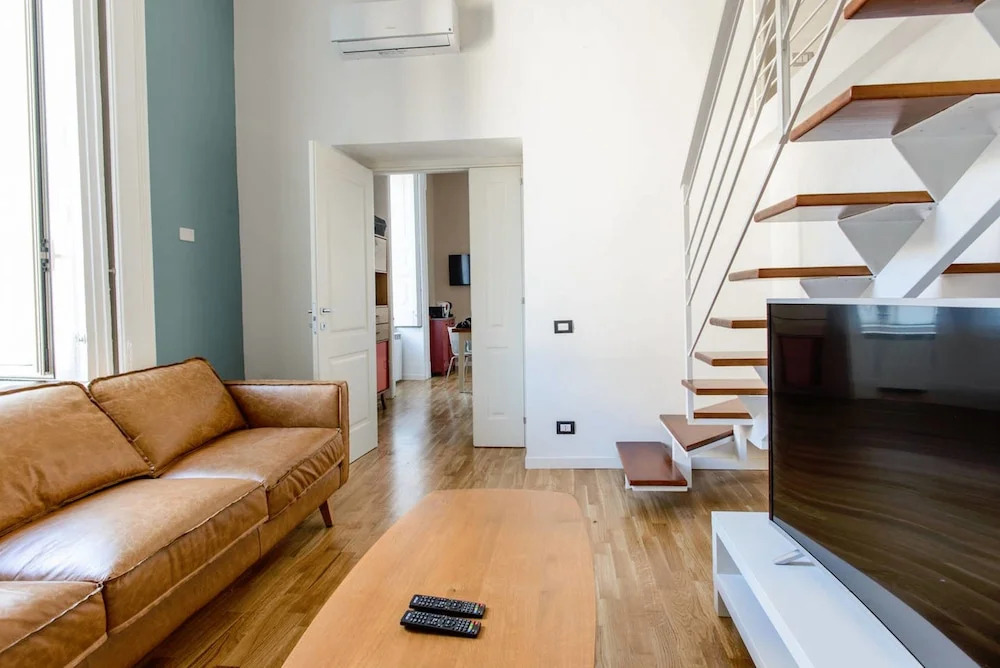 Stay in Naples Flats