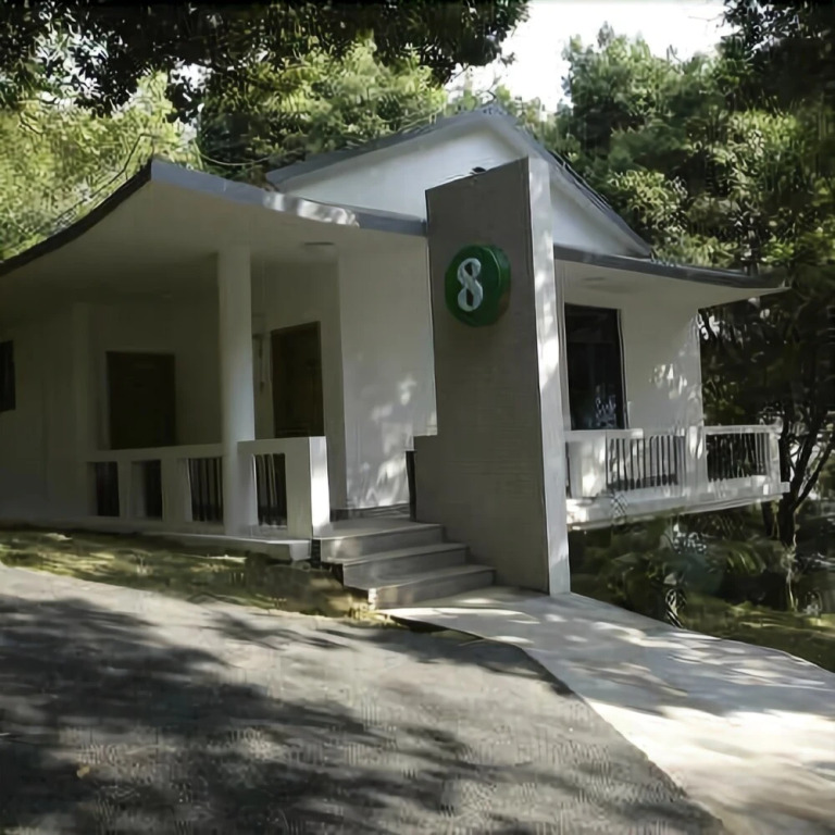 Lotus Garden Hotel