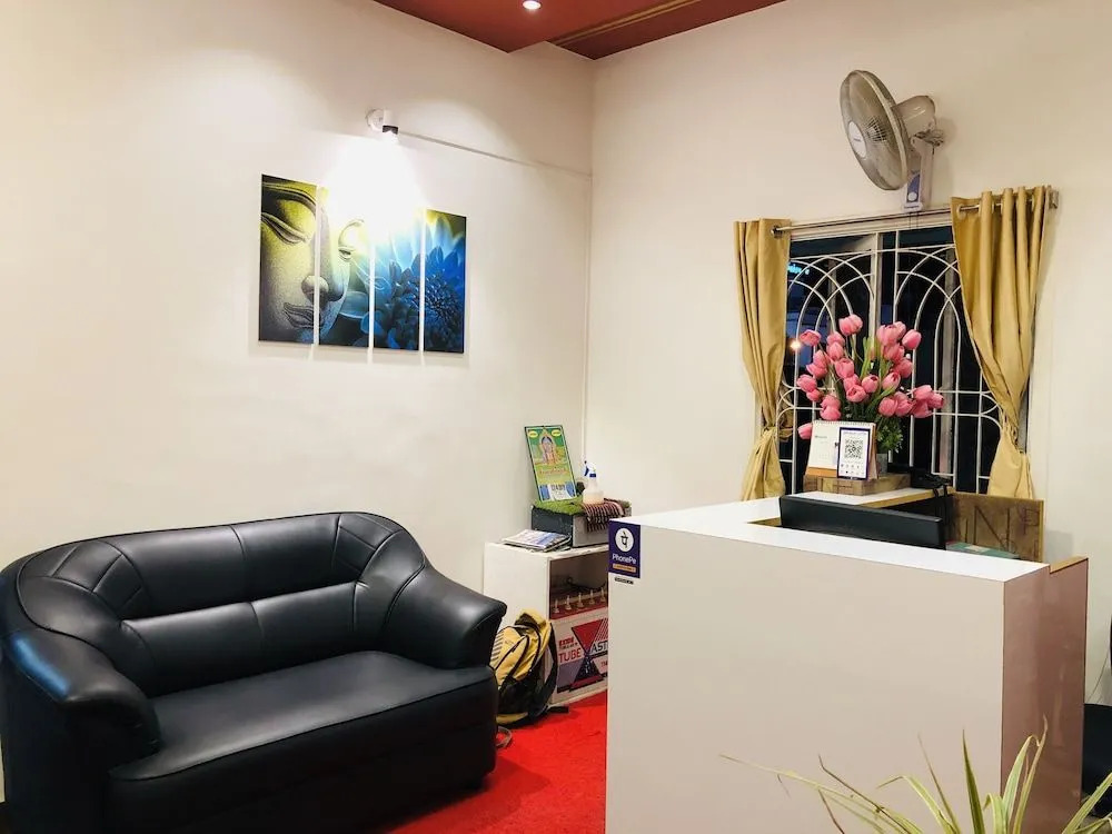 Hotel Varsha
