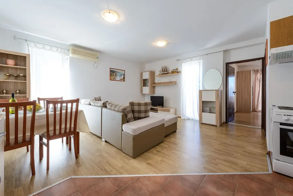 Apartments Aida