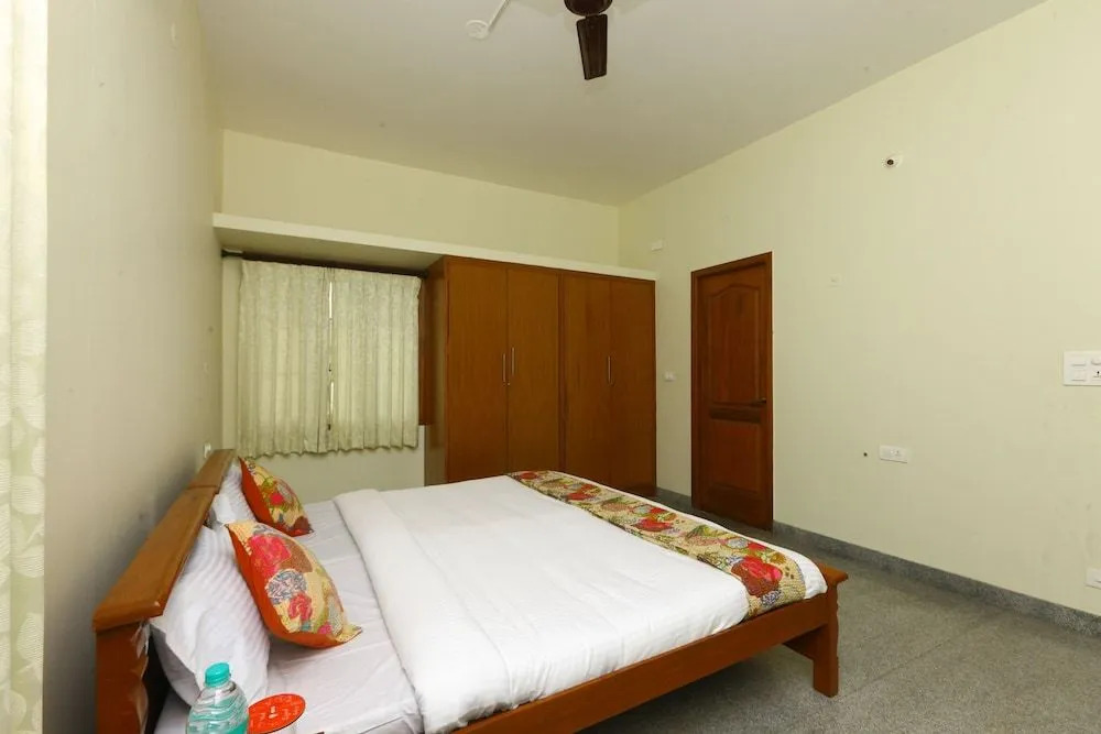OYO 9785 Home Spacious 3BHK Rock Beach
