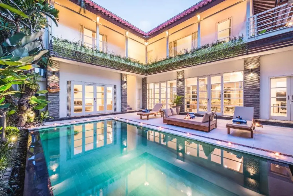 Villa Milano - Private 6 BDR Villa in Seminyak, prime Location, Pool & Garden
