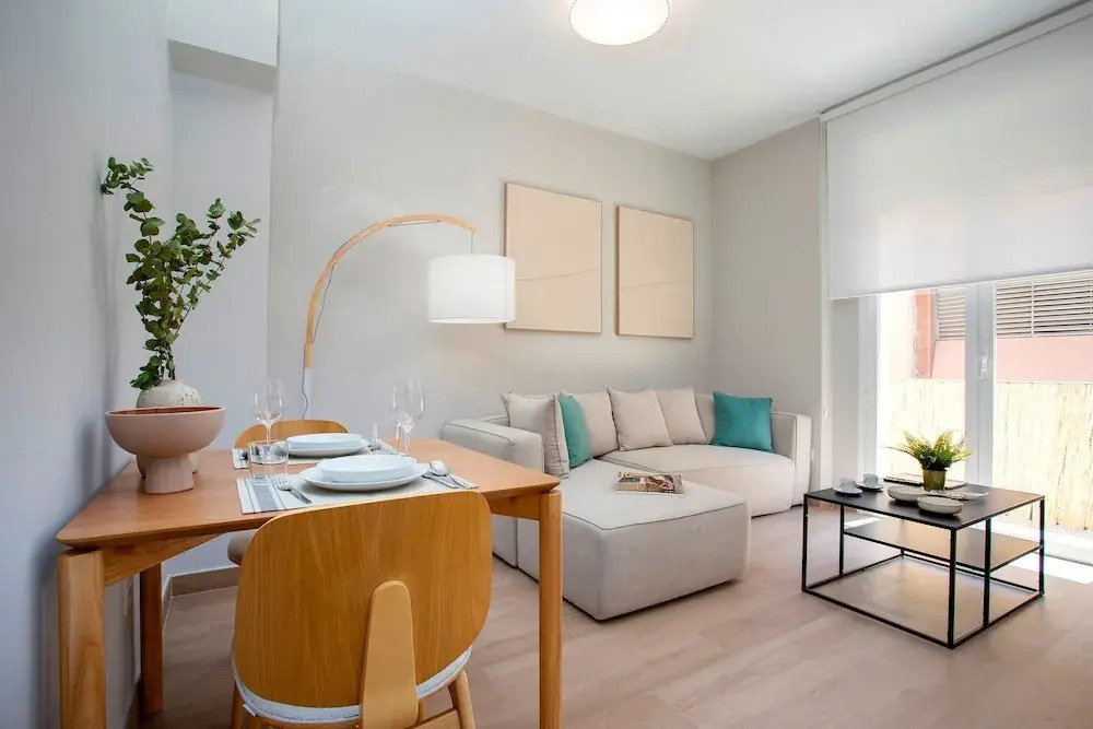 Nice apt With Terrace in Malaga Trinidad Grund B