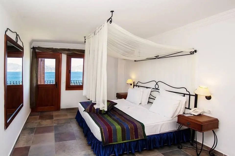 Maris Hotel