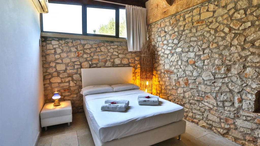 Villa Manco 12, Emma Villas