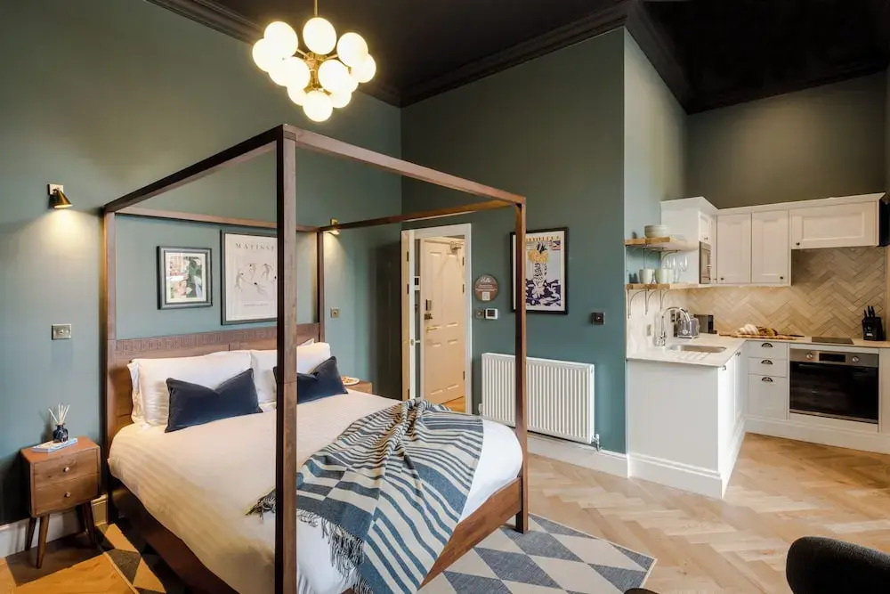 Tyndalls Park - Your Apartment
